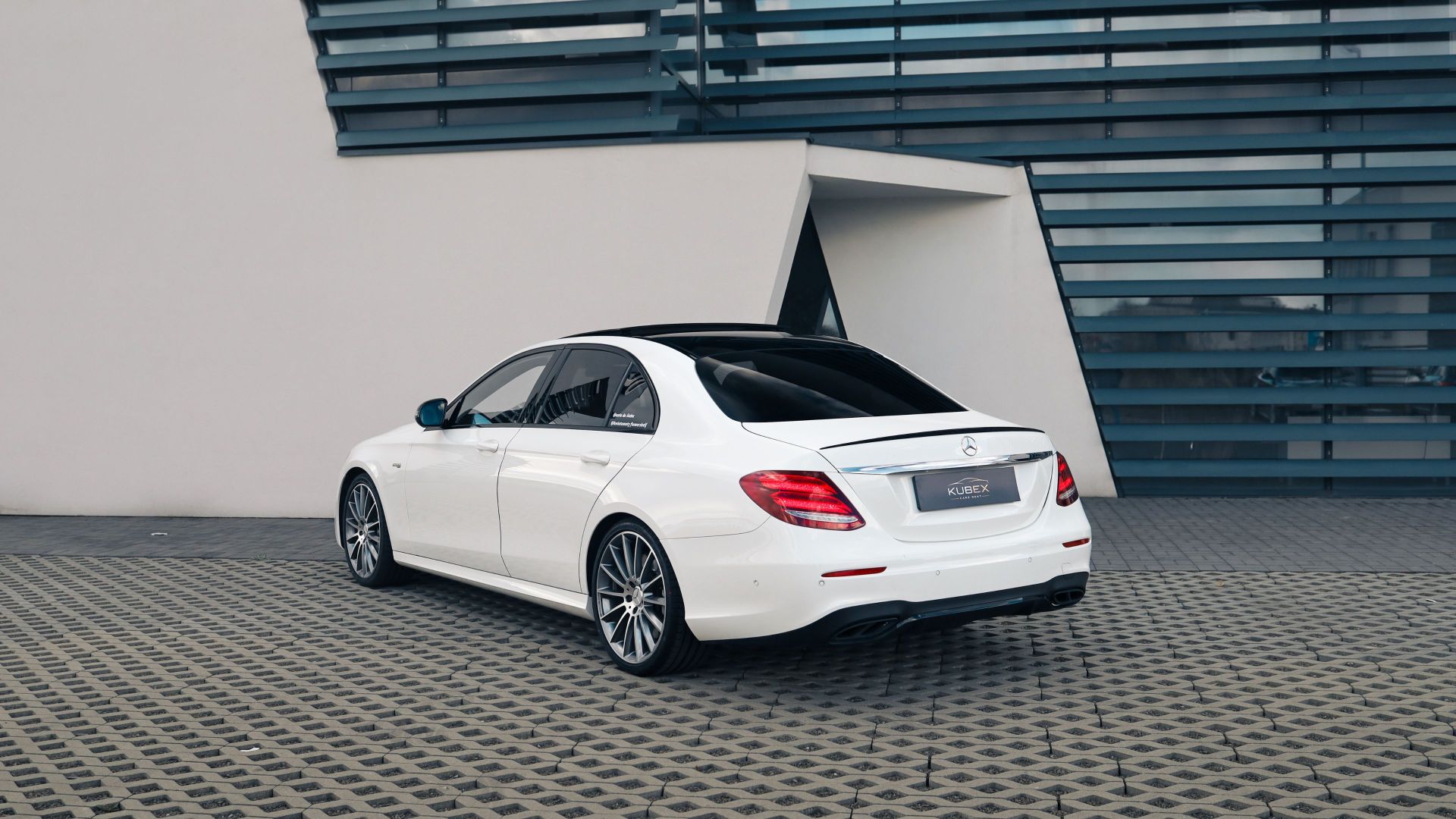 Mercedes E43 AMG | Auto do ślubu Jasienica Rosielna, podkarpackie - cover 2