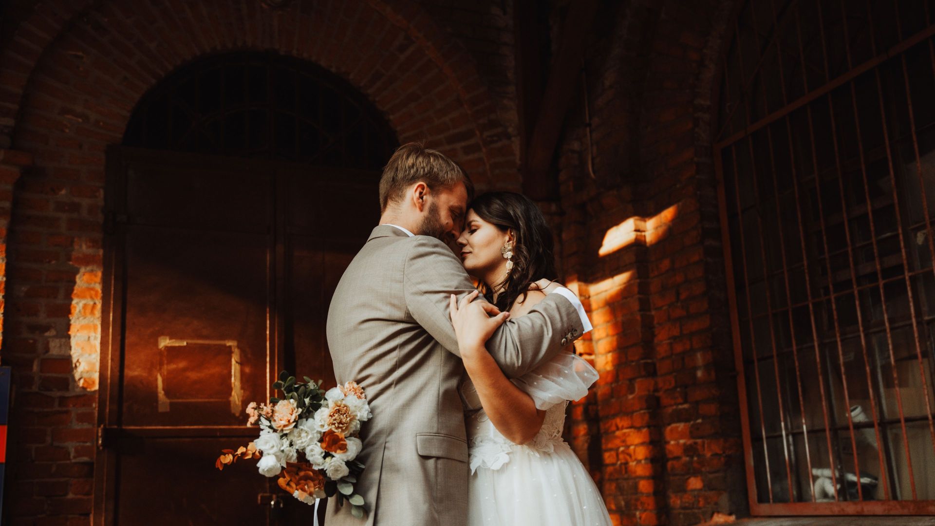 Kadrowalnia Natalia Markowska | Fotograf ślubny Łódź, łódzkie - cover