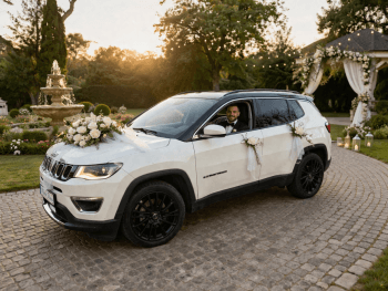 Biały SUV - Jeep Compass | Auto do ślubu Gniezno, wielkopolskie