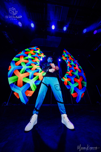 Pokaz Visual Led Show - Grow Up | Unikatowe atrakcje Jarocin, wielkopolskie