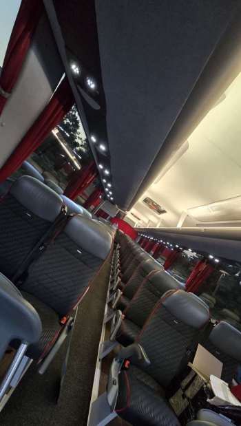 Autokar z kierowcą Sonic Express | Wynajem busów Tarnowskie Góry, śląskie