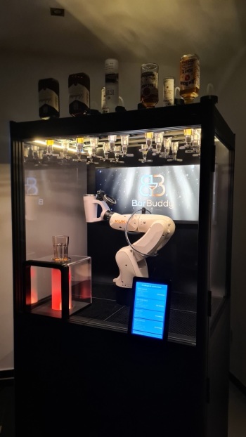 BarBuddy robot barmański na wesele | Unikatowe atrakcje Orzesze, śląskie