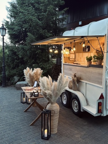 BazyLiOVE Smaki -Pizza na przyjęcie | Unikatowe atrakcje Kościan, wielkopolskie