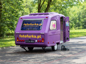 Fotofurka - fioletowa fotoprzyczepa | Fotobudka na wesele Wrocław, dolnośląskie