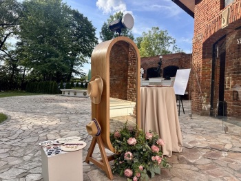 Wielkie WOW | Fotobudka na wesele Rzeszów, podkarpackie