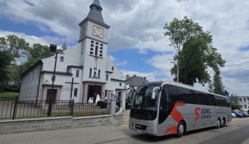 Autokar z kierowcą Sonic Express | Wynajem busów Tarnowskie Góry, śląskie