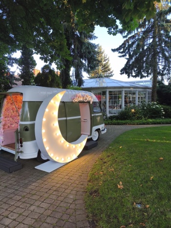 Dreamlike fotoprzyczepa & fotobus | Fotobudka na wesele Warszawa, mazowieckie