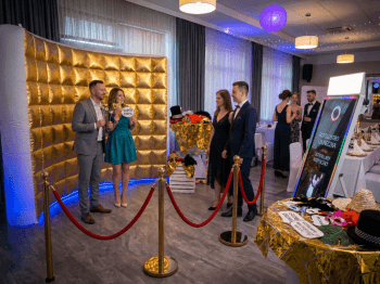 Fotolustro - MAGIC MIRROR | Fotobudka na wesele Gniezno, wielkopolskie