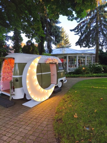 Dreamlike fotoprzyczepa & fotobus | Fotobudka na wesele Warszawa, mazowieckie