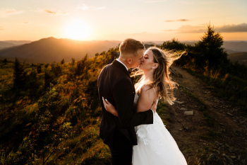 White and Light - Szymon Zabawa | Fotograf ślubny Rzeszów, podkarpackie