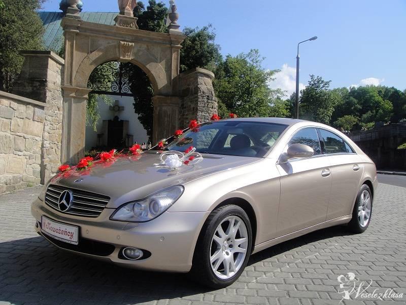 Złoty Mercedes CLS | Auto do ślubu Skomielna Czarna, małopolskie - zdjęcie 1