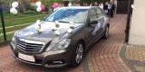 Srebrny i elegancki Mercedes-Benz E220 wraz z kier | Auto do ślubu Wojny-Piecki, podlaskie - zdjęcie 2