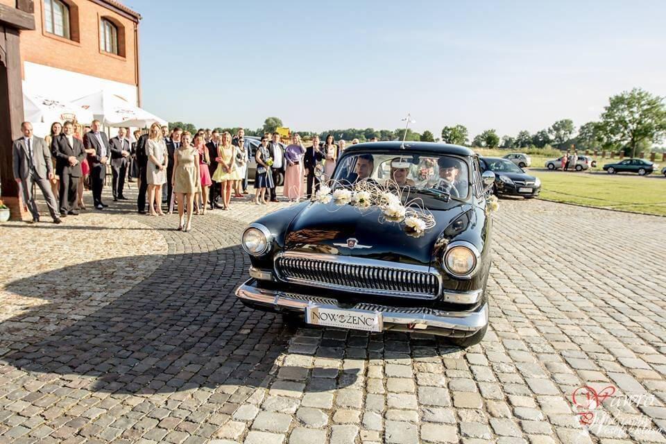 🥇 Stary czarny klasyczny samochód na ślub Olsztyn ⭐