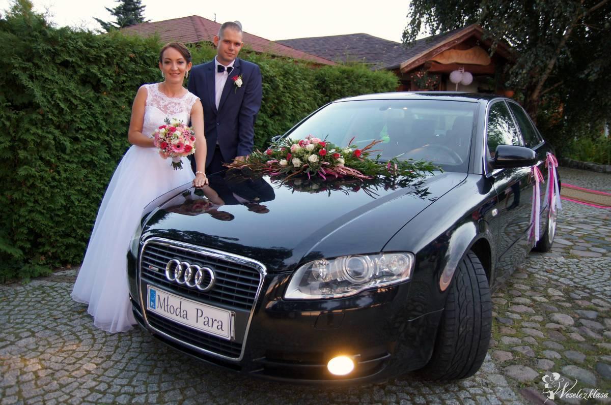 Czarne Audi A4 | Auto do ślubu Wronki, wielkopolskie - zdjęcie 1