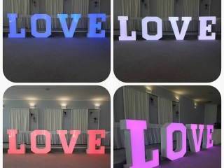 Duży napis LOVE zmieniający kolor |Oświetlenie sali ,  Bydgoszcz