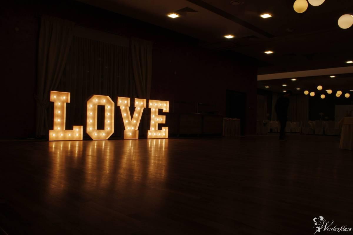 Podświetlany napis LOVE, litery 3D - wynajem, Świdnica - zdjęcie 1