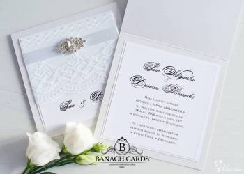 Pracownia Banach Cards -zaproszenia zdobione broszkami | Zaproszenia ślubne Elbląg, warmińsko-mazurskie