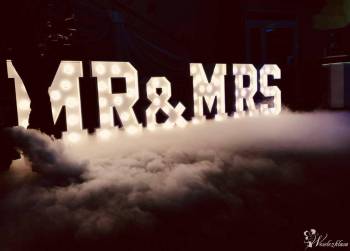 Dekoracyjny napis Mr&Mrs; - LOVE - ciężki dym - fotobudka - Eventovnia, Napis Love Bierutów