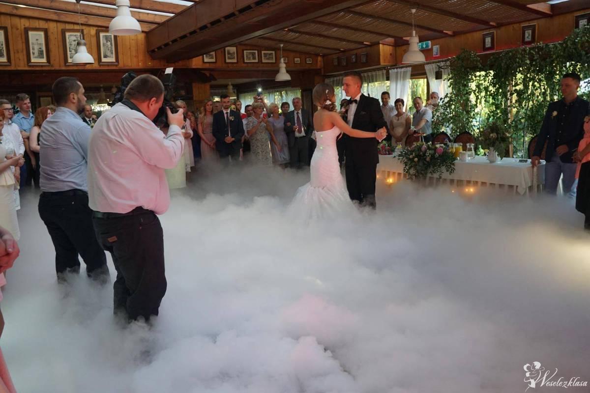 Ciężki dym pierwszy taniec,love,fotobudka,dekoracja led,dywan,bmw auto | Ciężki dym Wieliczka, małopolskie - zdjęcie 1
