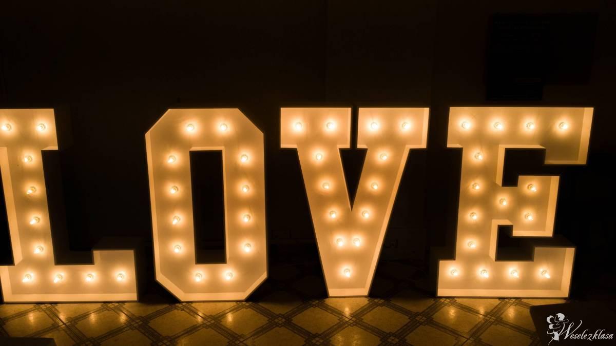 Wynajem napisów świetlnych Love oraz Miłość | Dekoracje światłem Mysłowice, śląskie - zdjęcie 1