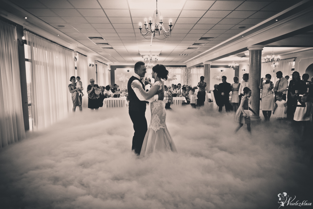 D&G Gold Party :  Taniec w Chmurach ciężki dym, Gdów - zdjęcie 1