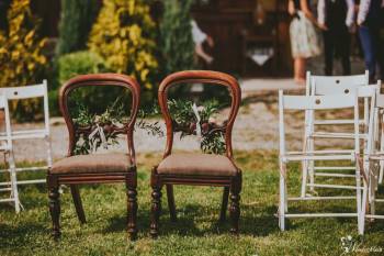 krzesła do ślubu, złote podtalerze, dodatki | Artykuły ślubne Bielsko-Biała, śląskie