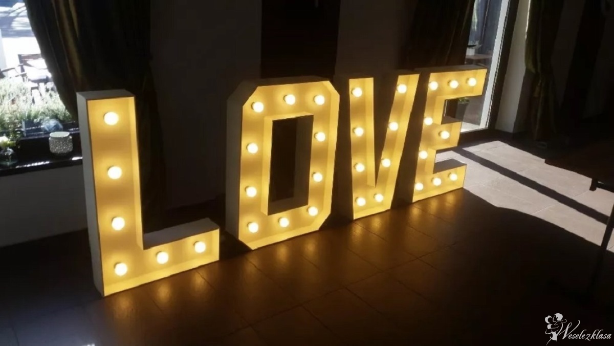 Podświetlany napis LOVE dekoracja światłem, Zawiercie - zdjęcie 1