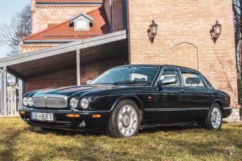 Zielony Jaguar Daimler Super V8 | Auto do ślubu Czechowice-Dziedzice, śląskie