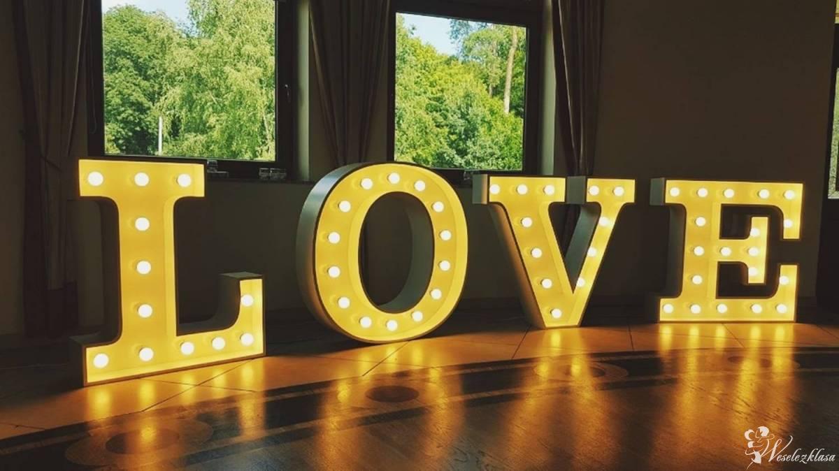 Świetlny napis LOVE - Idealny na dekorację ślubną! | Dekoracje światłem Gliwice, śląskie - zdjęcie 1