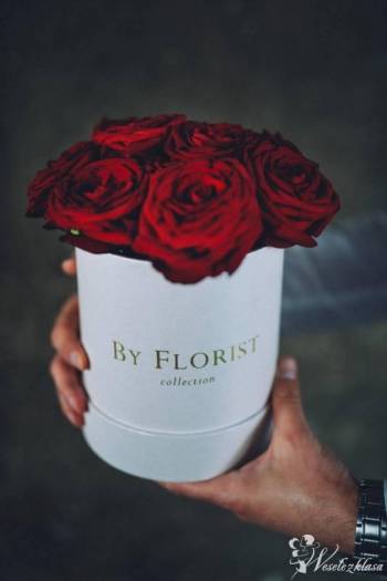 By Florist - bukiety w pudełkach z kwiatów żywych i wiecznych róż, Bukiety ślubne Bełchatów