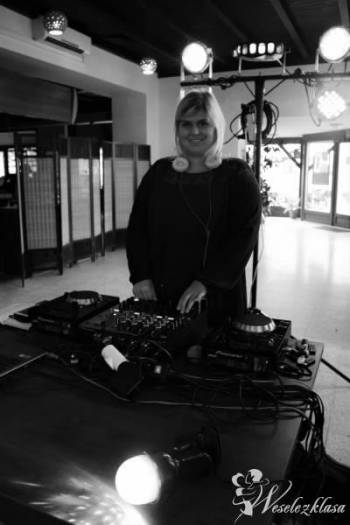 DJ-ane AGNESS - Kobieta DJ Oprawa Muzyczna Imprez | DJ na wesele Kalisz, wielkopolskie