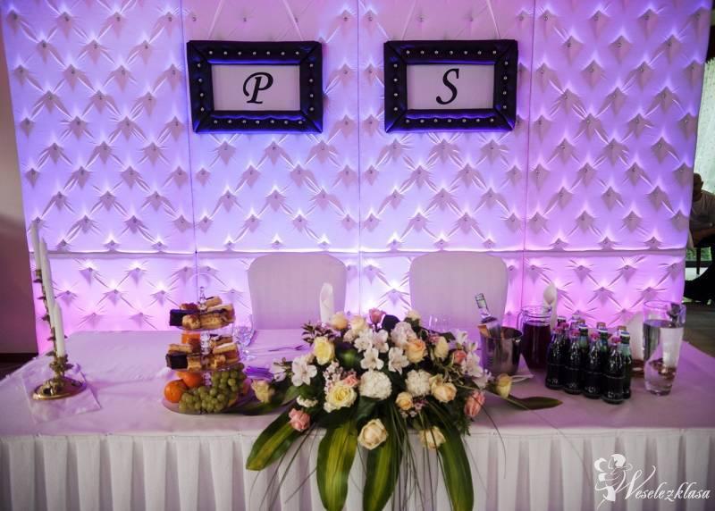 Pikowane ściany,krzesła,kolumny,dekoracje.Glamour | Dekoracje ślubne Kolbuszowa, podkarpackie - zdjęcie 1