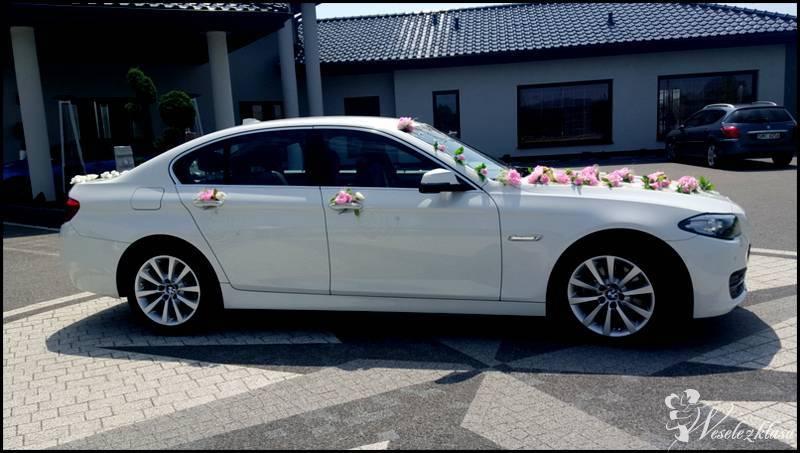 BMW X-Drive Seria 5 Kolor Biały do ślubu cena 550zł z dekoracją | Auto do ślubu Tychy, śląskie - zdjęcie 1