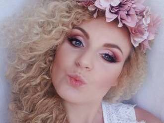Katarzyna Brożyńska-Szulczyk Make-up artist & stylist hair,  Dąbrówka