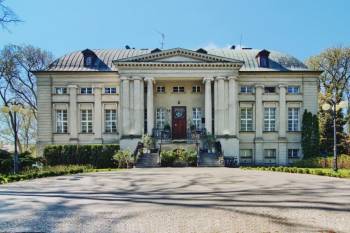 Pałac w Pakosławiu, Sala weselna Lwówek