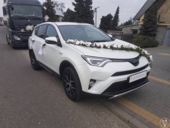 500 zł Toyota RAV4 hybryda, biała perła do ślubu (cena już z wystrojem | Auto do ślubu Wieluń, łódzkie