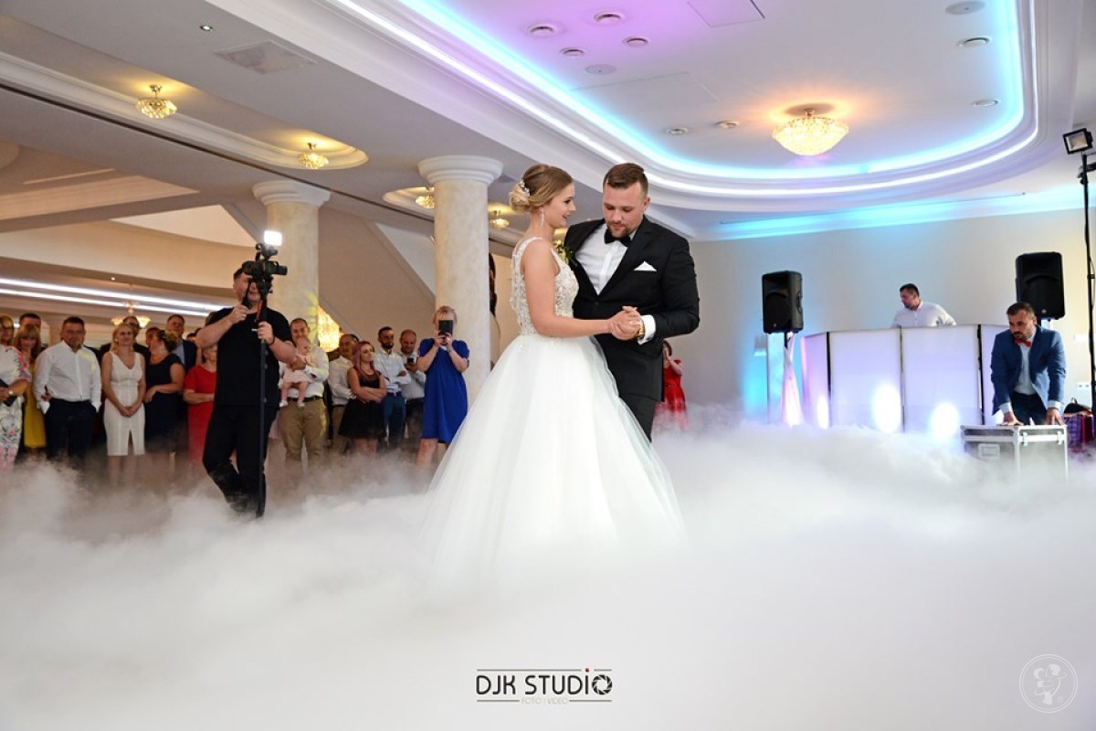 DJ Retro - DJ i konferansjer z językiem angielskim, ciężki dym, LOVE, Tarnów - zdjęcie 1