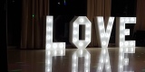 Podświetlany napis Love | Dekoracje światłem Tarnów, małopolskie - zdjęcie 3