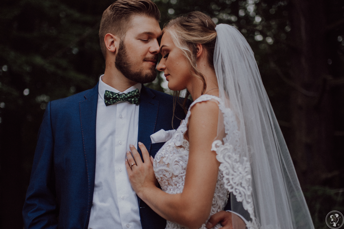 Naturalna fotografia ślubna - Hubert Abucewicz, Bartoszyce - zdjęcie 1