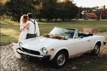 Fotogeniczny Kabriolet do ślubu - Fiat 124 Spider, Samochód, auto do ślubu, limuzyna Wąbrzeźno