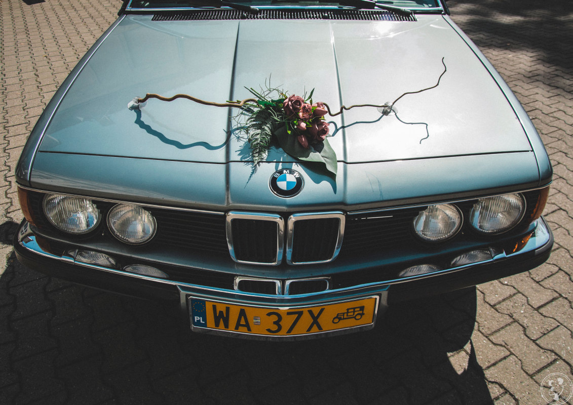 Zabytkowe błękitno-szare BMW serii 7 E23 z 1985 roku. | Auto do ślubu Warszawa, mazowieckie - zdjęcie 1
