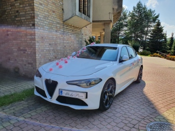 Auto samochód do ślubu Alfa Romeo Giulia z kierowcą | Auto do ślubu Bielsko-Biała, śląskie