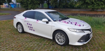 Biała Toyota Camry 2019 | Auto do ślubu Katowice, śląskie
