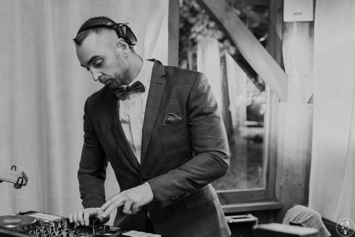 DJ TRICK - Event & Wedding DJ | Fotobudka | Pirotechnika | Ciężki dym, Sobótka - zdjęcie 1