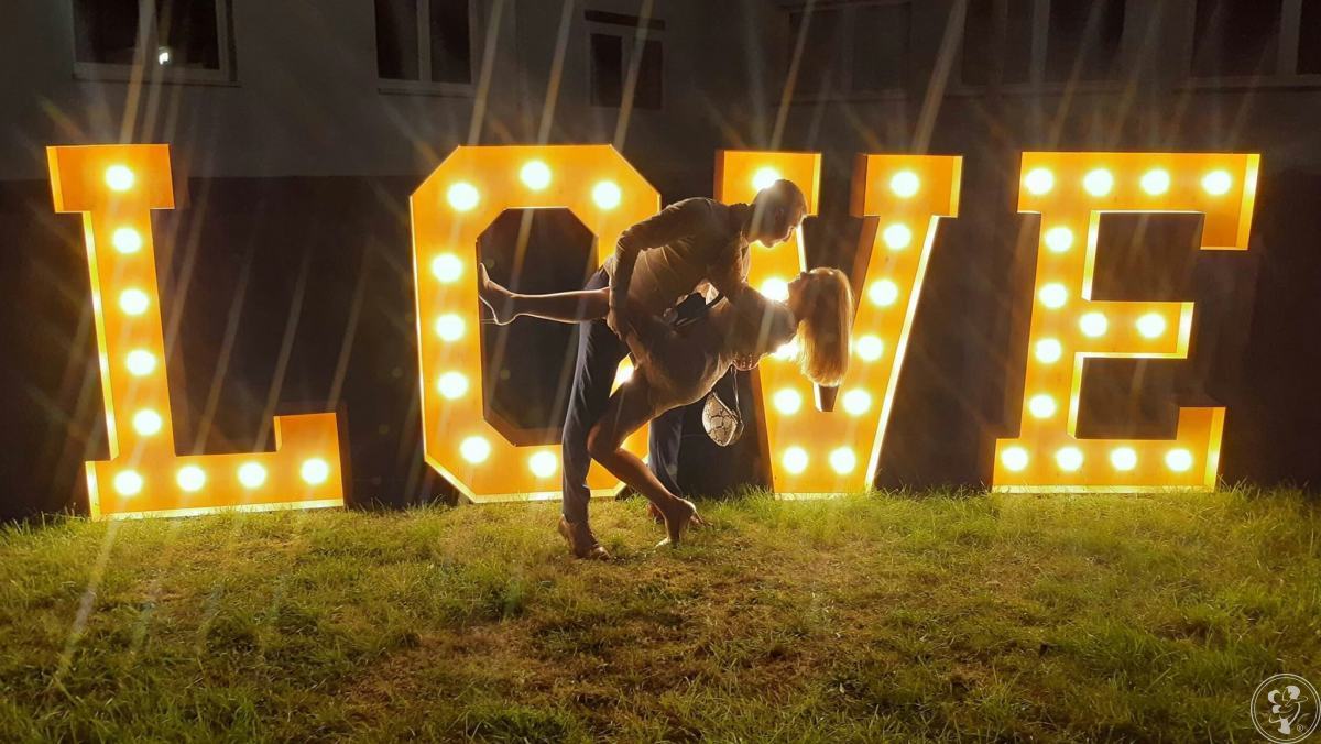 Napis LOVE FUNBej | Dekoracje światłem Koziegłowy, wielkopolskie - zdjęcie 1
