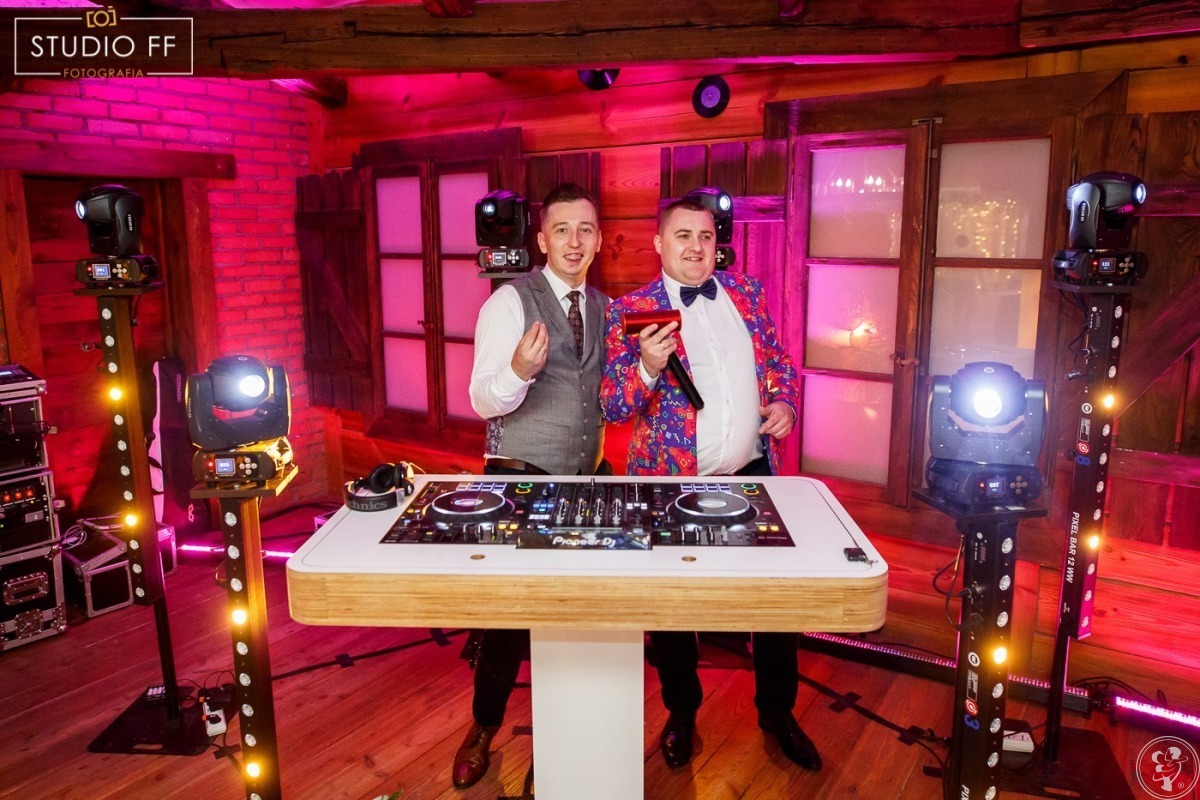 Pogotowie Muzyczne - DJ + Wodzirej na wesele, Dekoracja światłem, Firlej - zdjęcie 1
