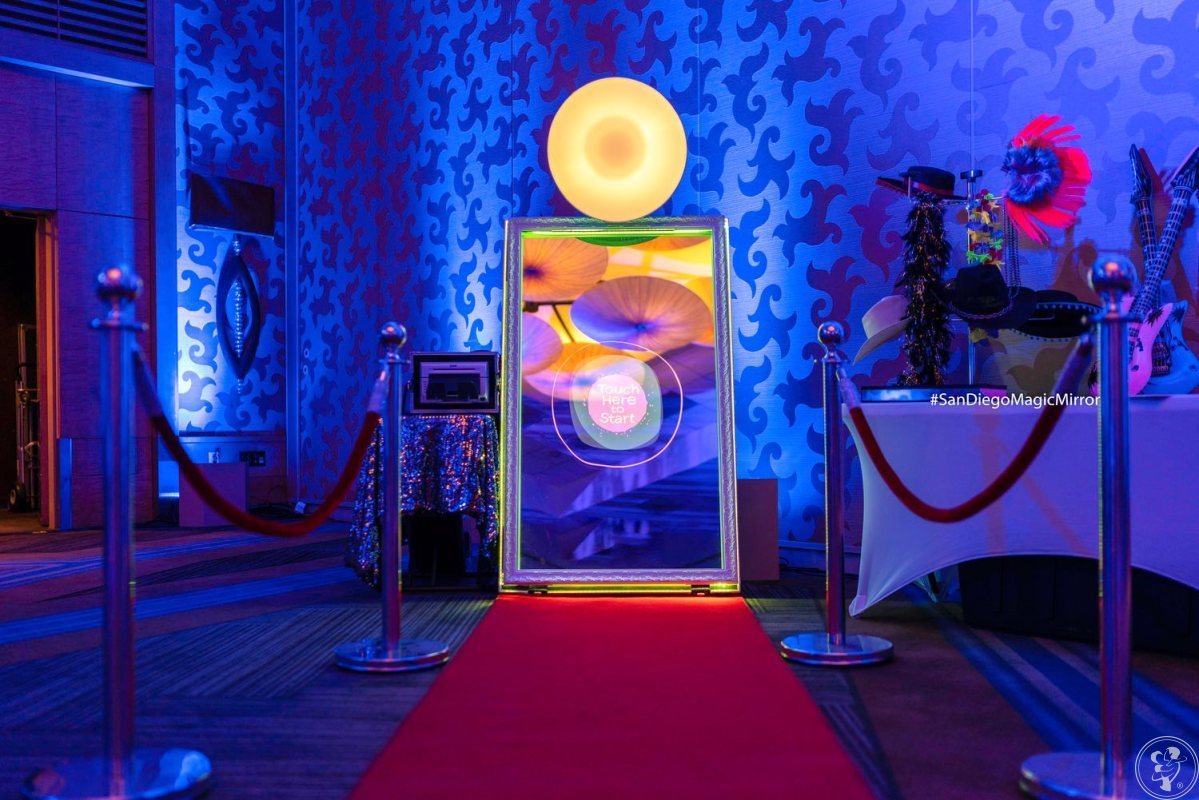 FOTOlustro Fotobudka 65', Ciężki Dym, Napis Love XXL, Candy Bar..., Poznań - zdjęcie 1