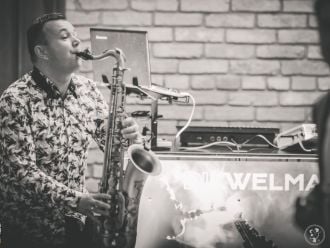 Dj Wodzirej Grający na Saksofonie i Akordeonie na Twoją imprezę | DJ na wesele Toruń, kujawsko-pomorskie