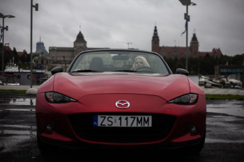 Mazda MX5 czerwony sportowy caabriolet do ślubu i nie tylko. | Auto do ślubu Szczecin, zachodniopomorskie