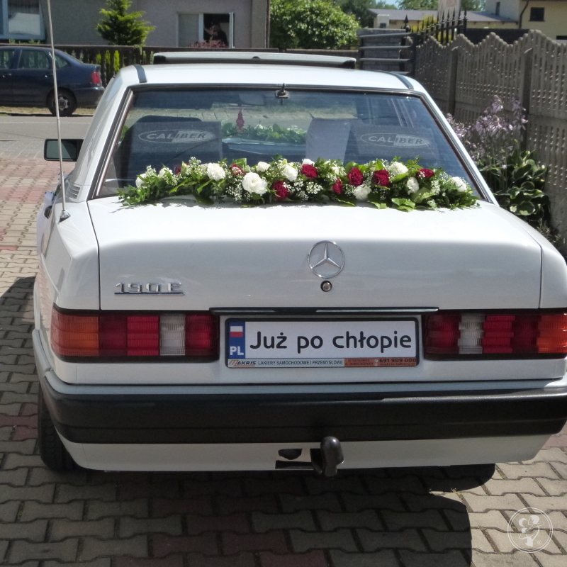 Samochód do ślubu: BIAŁY MERCEDES 190 ODRESTAUROWANY PAWEŁ | Auto do ślubu Piła Druga, śląskie - zdjęcie 1